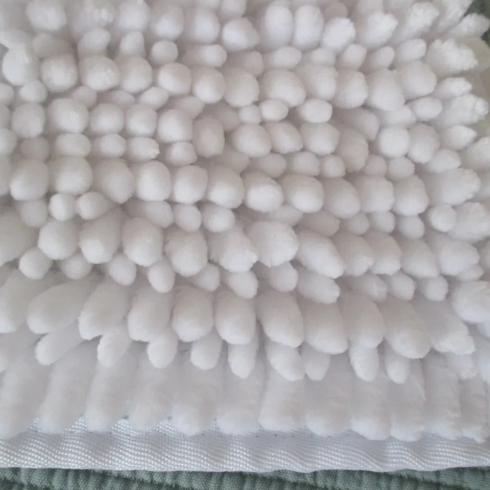 Laura Ashley White Velour Tufted Bath Mat Rug